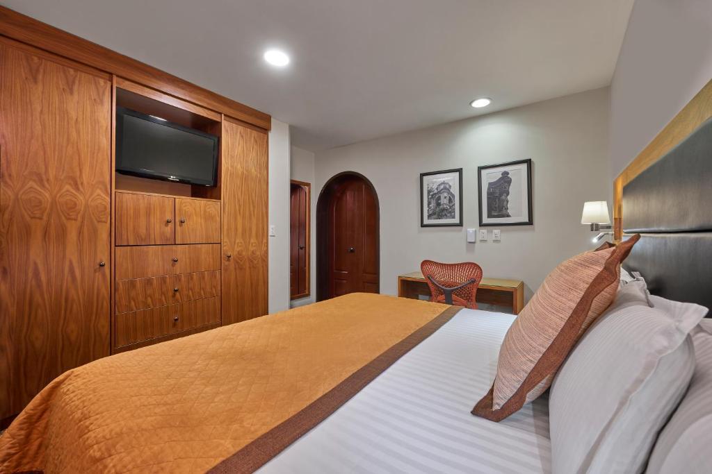 ホテル Wyndham Garden Mexico Reforma エクステリア 写真