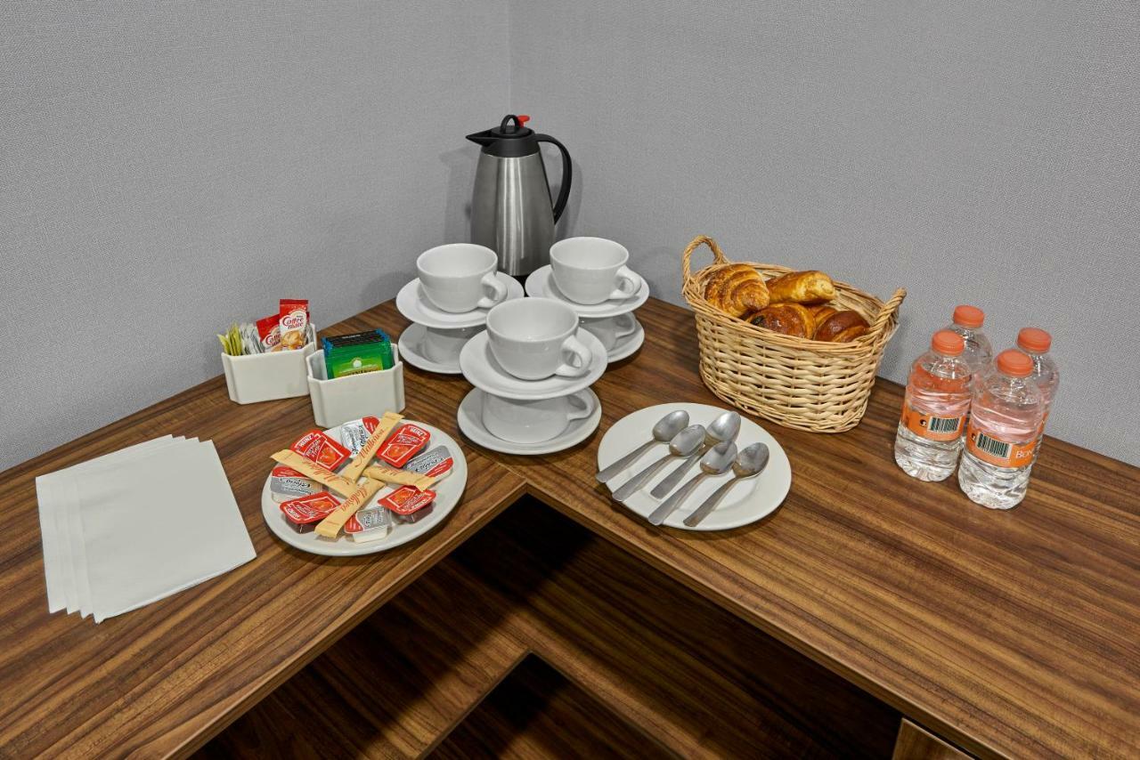 ホテル Wyndham Garden Mexico Reforma エクステリア 写真
